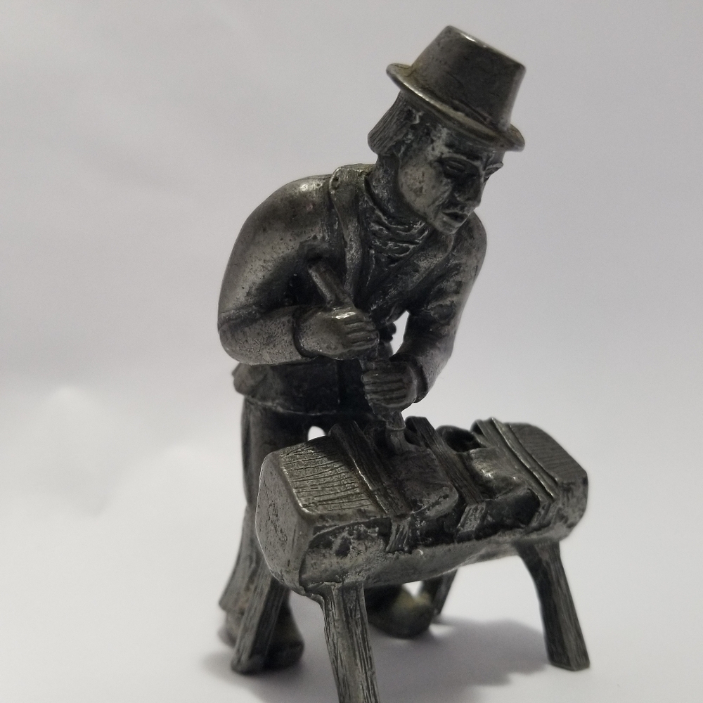 Vintage Daalderop Pewter Dutch Shoe Cobbler Figurine - Picture 3 of 10